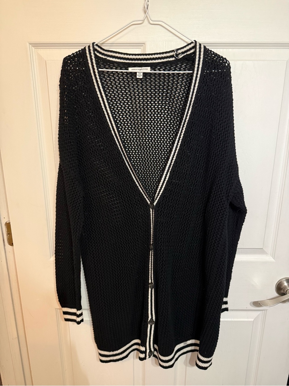 **Bundle 5/$25** American Eagle Outfitters Black Cardigan with White Trim **Bund